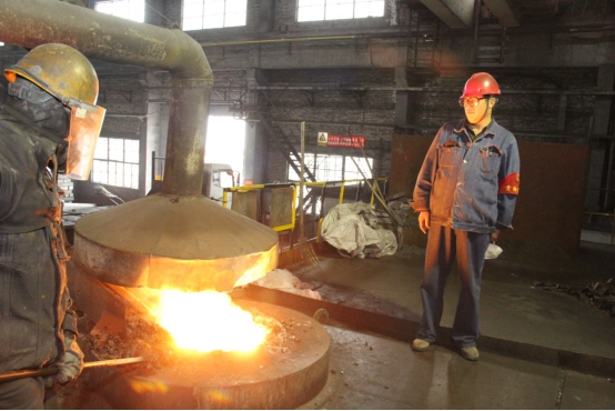 為降本，他“癡”心不改